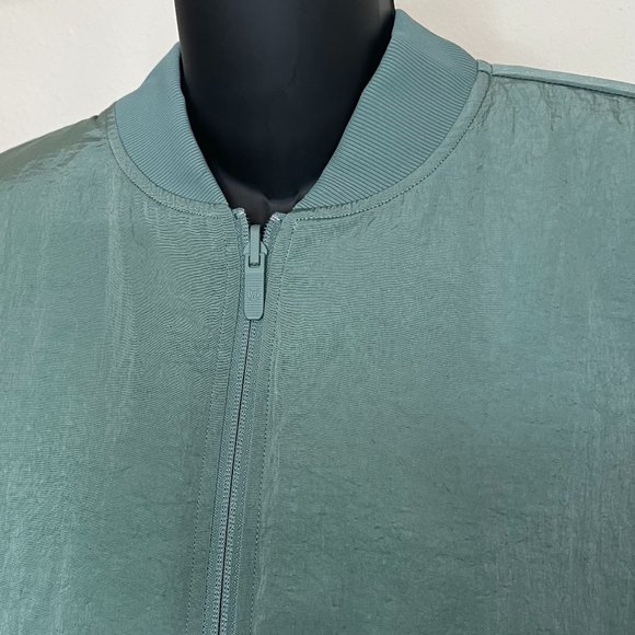 Lululemon Bomber Jacket - Picture 5 of 7